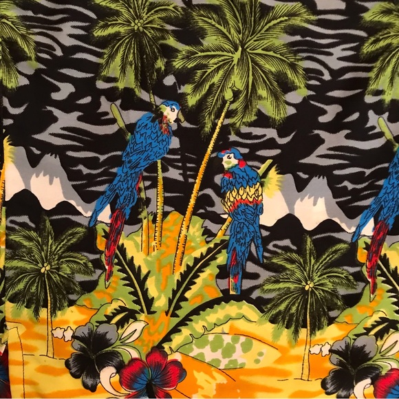 Aqua Blue Hawaiian Shirt Mens Size XL Tropical Print Button Up Short Sleeve - Picture 7 of 7